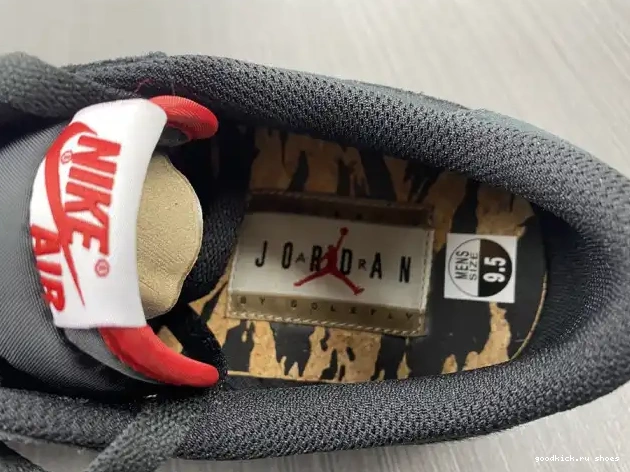 Carnivore DN3400-001 1 Jordan x Low Air SoleFly 0430